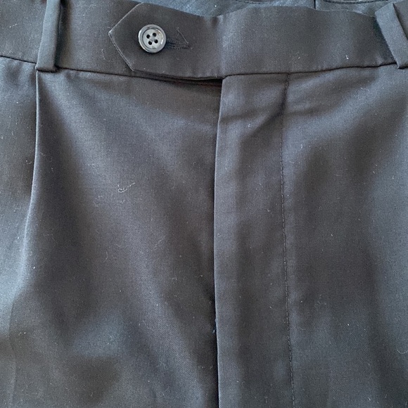 Allan Flusser black pleated and cuffed pants. 36/32
Ch - Picture 9 of 11